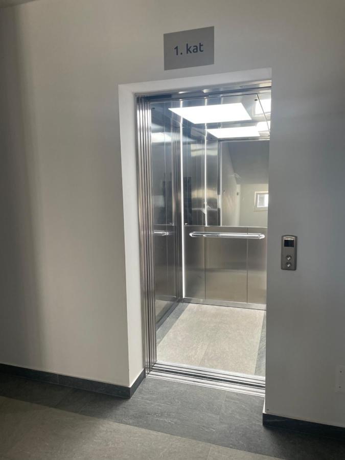 Apartment Diana Zara Parking Free المظهر الخارجي الصورة
